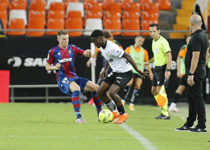 Yunus Musah Valencia CF 1